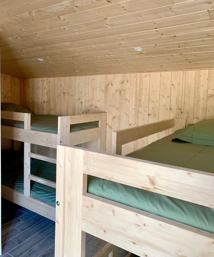 La Petite Auberge Insolite Сент-Аффрік Екстер'єр фото